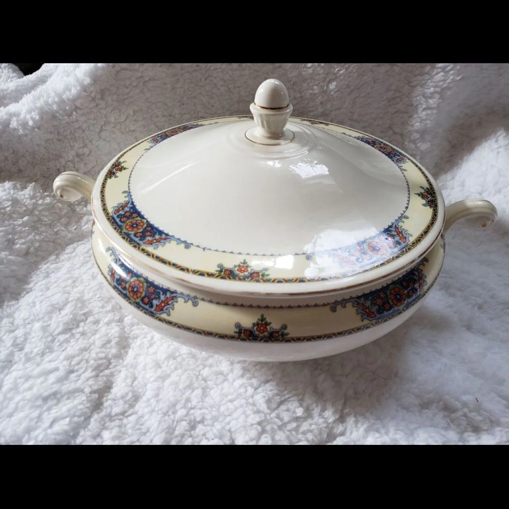 Nautilus Tureen - Picture 6 of 9